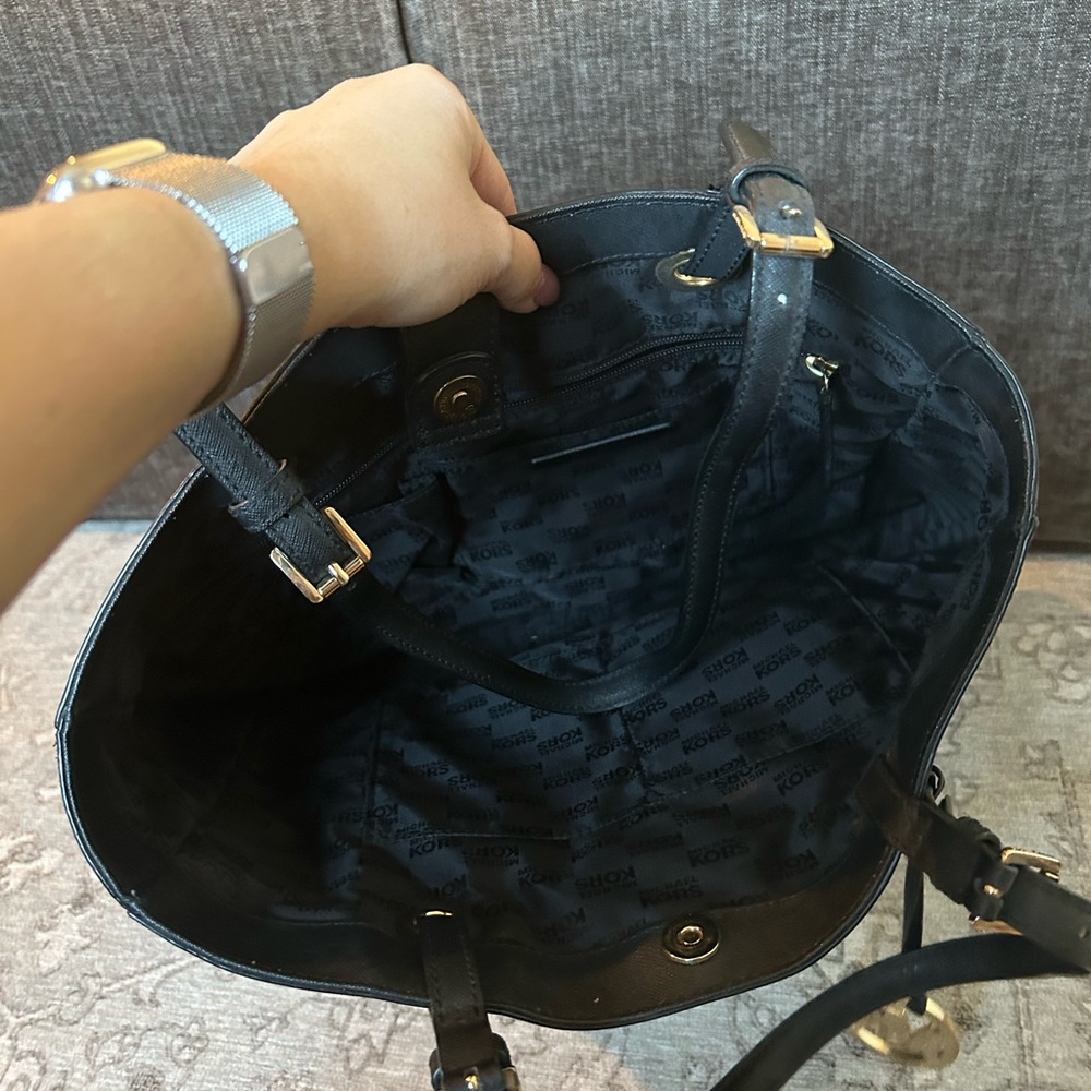 MK Tote - Picture 2 of 3